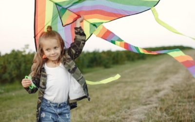 Espacios coloridos: el poder del arcoíris en el yoga para niños